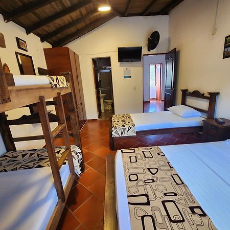 Hotel Campestre Palmas Del Zamorano Сан-Хиль Экстерьер фото