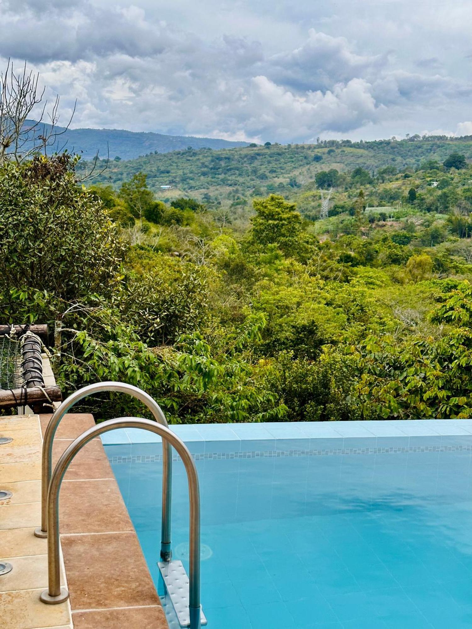 Hotel Campestre Palmas Del Zamorano Сан-Хиль Экстерьер фото