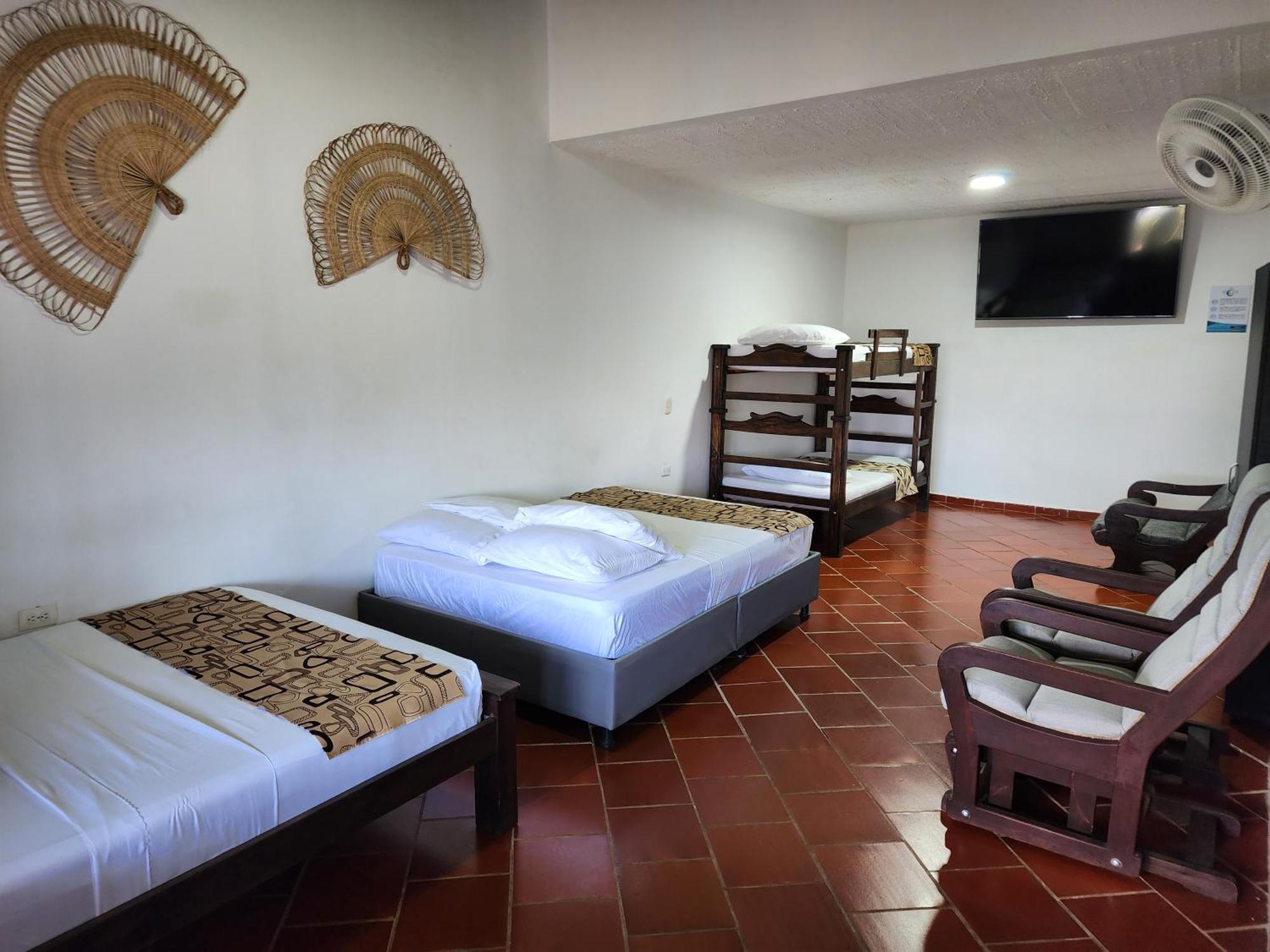 Hotel Campestre Palmas Del Zamorano Сан-Хиль Экстерьер фото