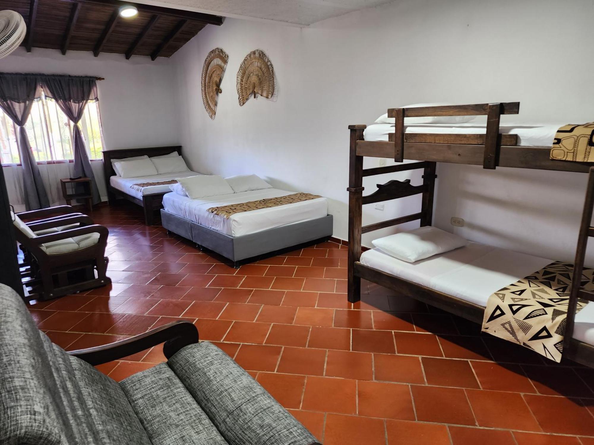 Hotel Campestre Palmas Del Zamorano Сан-Хиль Экстерьер фото