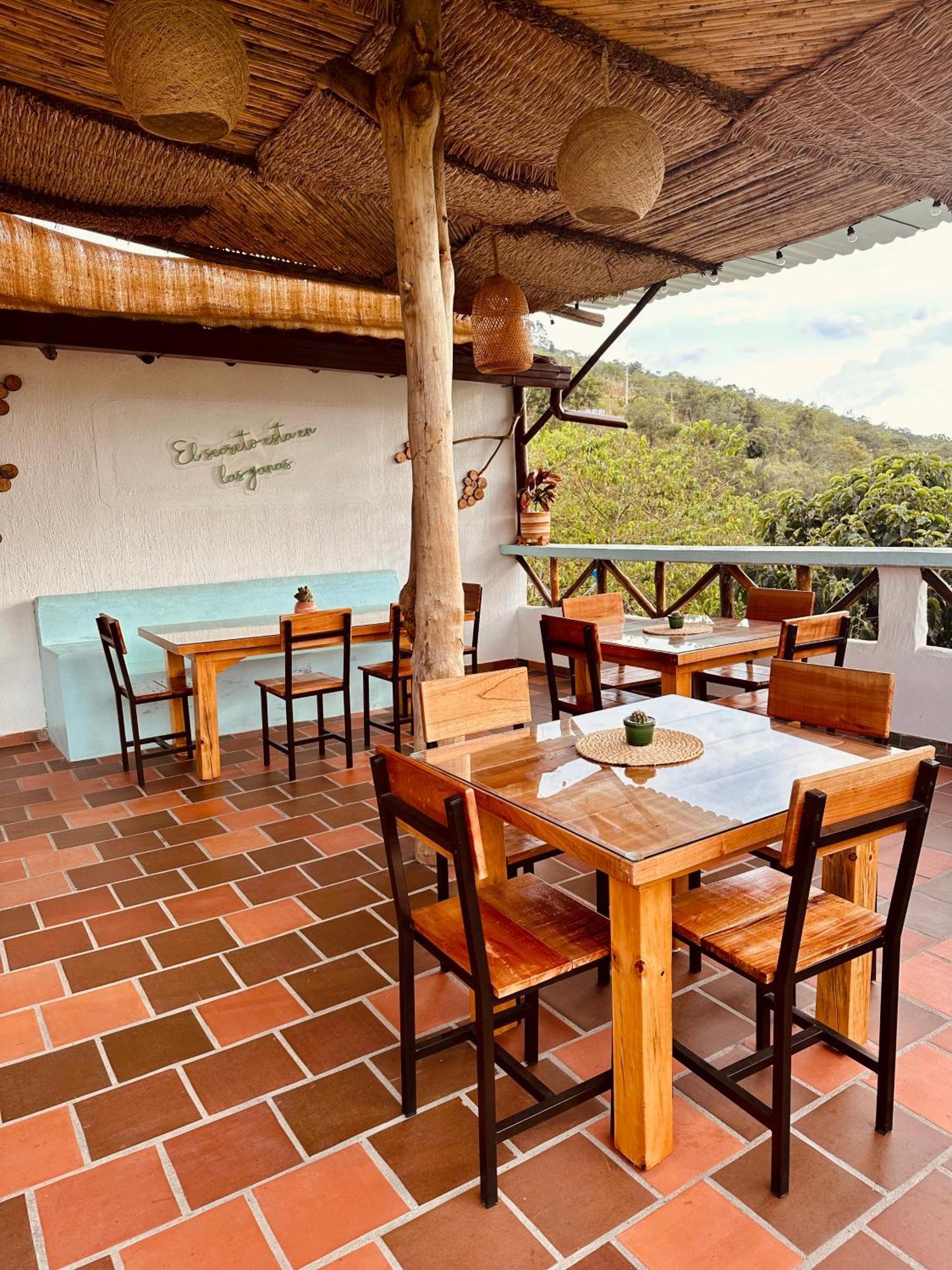 Hotel Campestre Palmas Del Zamorano Сан-Хиль Экстерьер фото