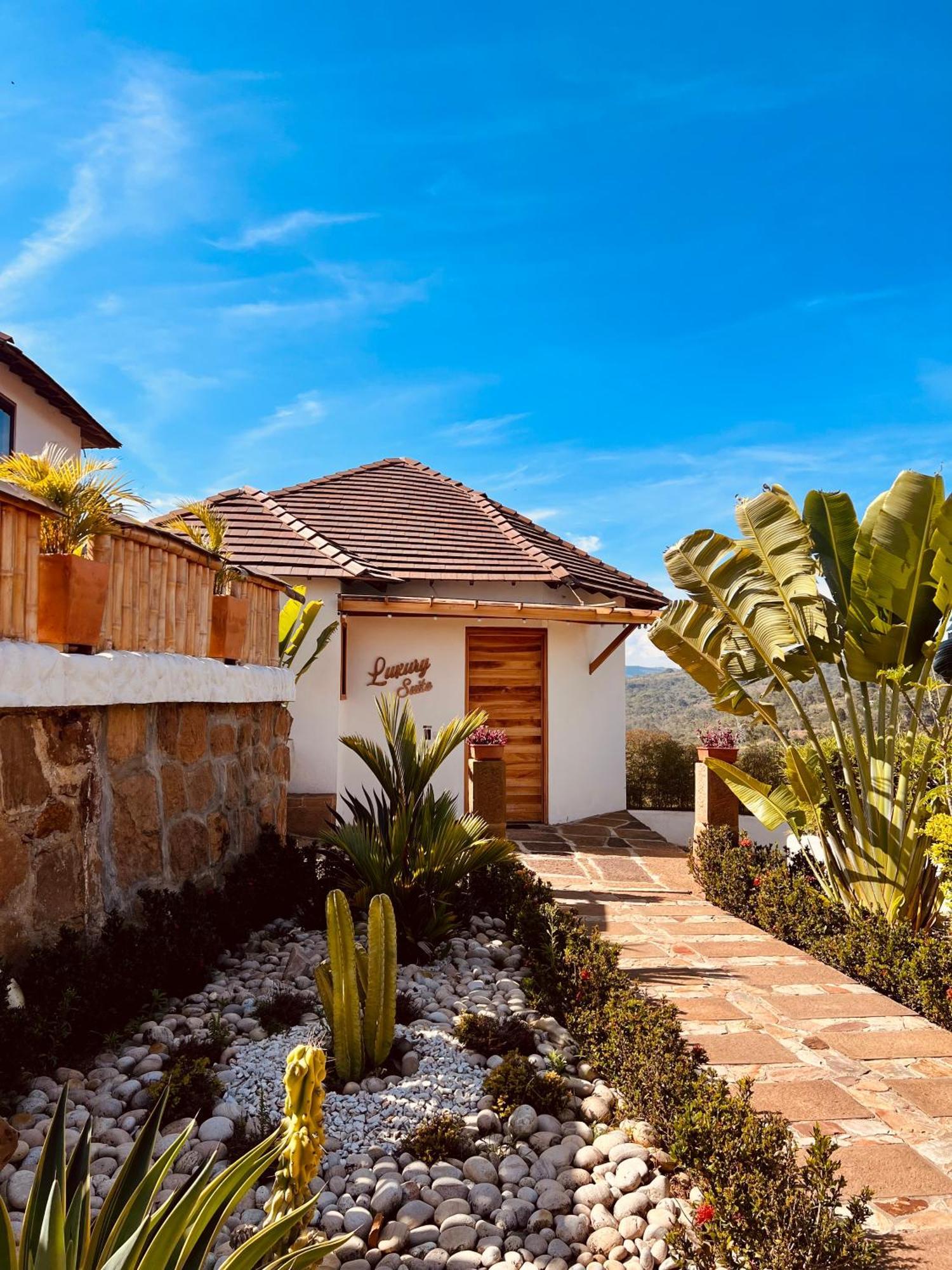 Hotel Campestre Palmas Del Zamorano Сан-Хиль Экстерьер фото