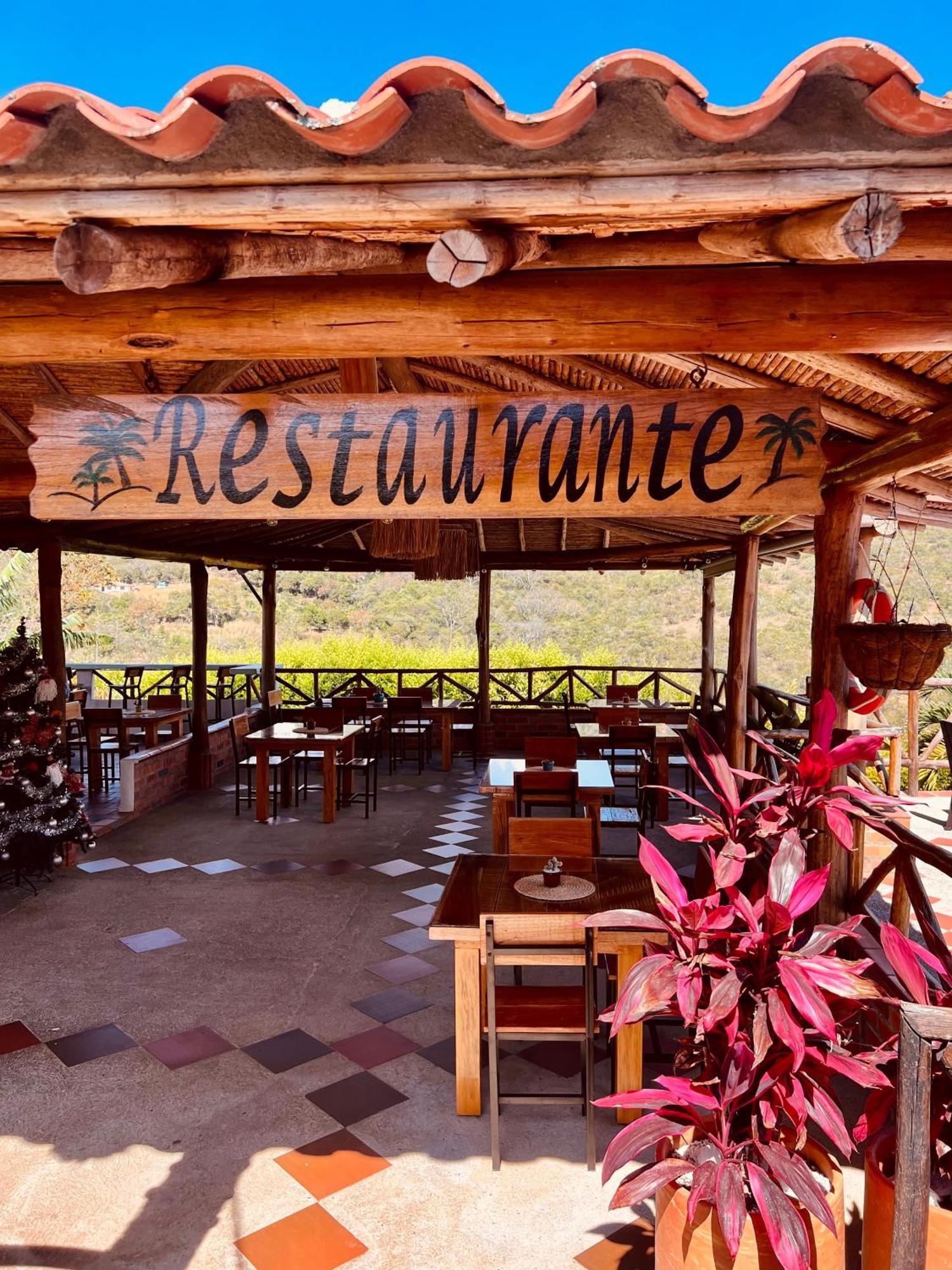Hotel Campestre Palmas Del Zamorano Сан-Хиль Экстерьер фото